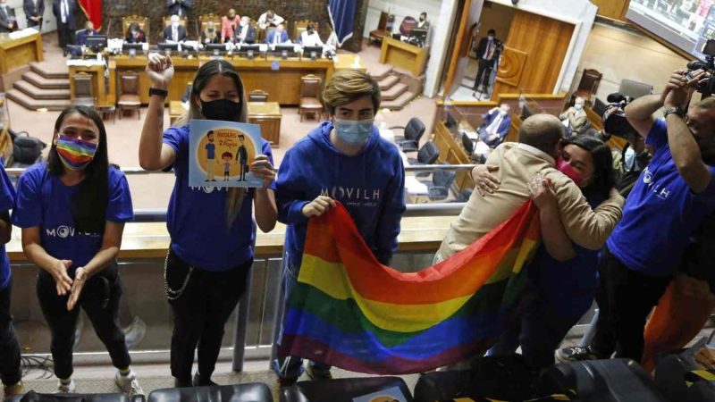 Chile dá novo passo contra discriminação e aprova casamento homoafetivo