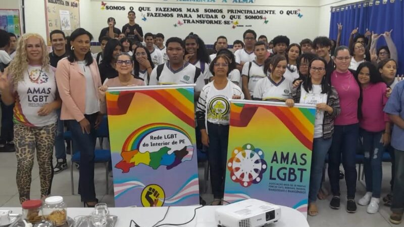 AMAS e Rede LGBT do Interior de Pernambuco realizaram roda de diálogo em escola estadual